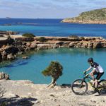 Deportes en Ibiza - ciclismo en cala Conta
