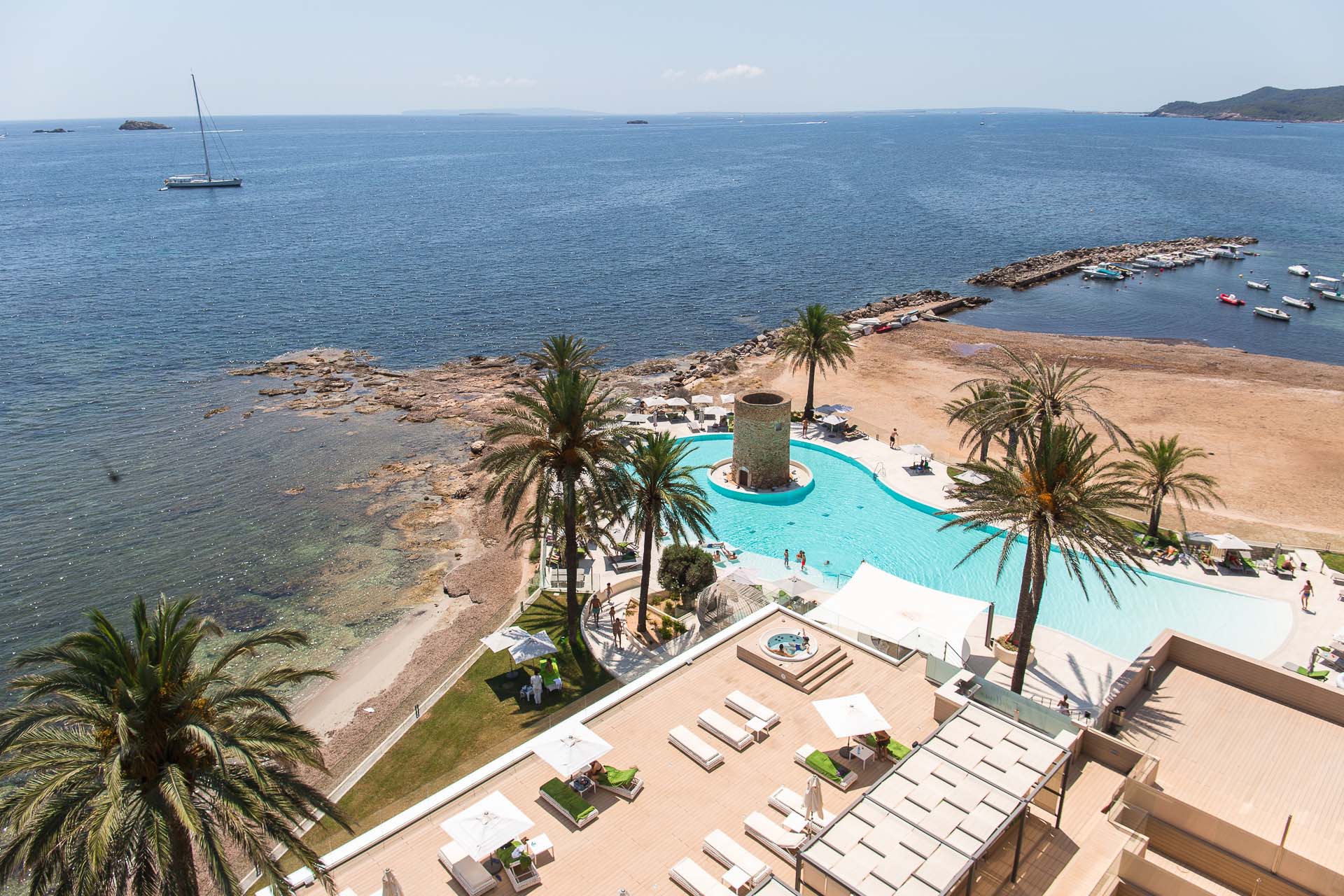 Razones por las que el hotel Torre del Mar es el hotel con mejores vistas de Ibiza